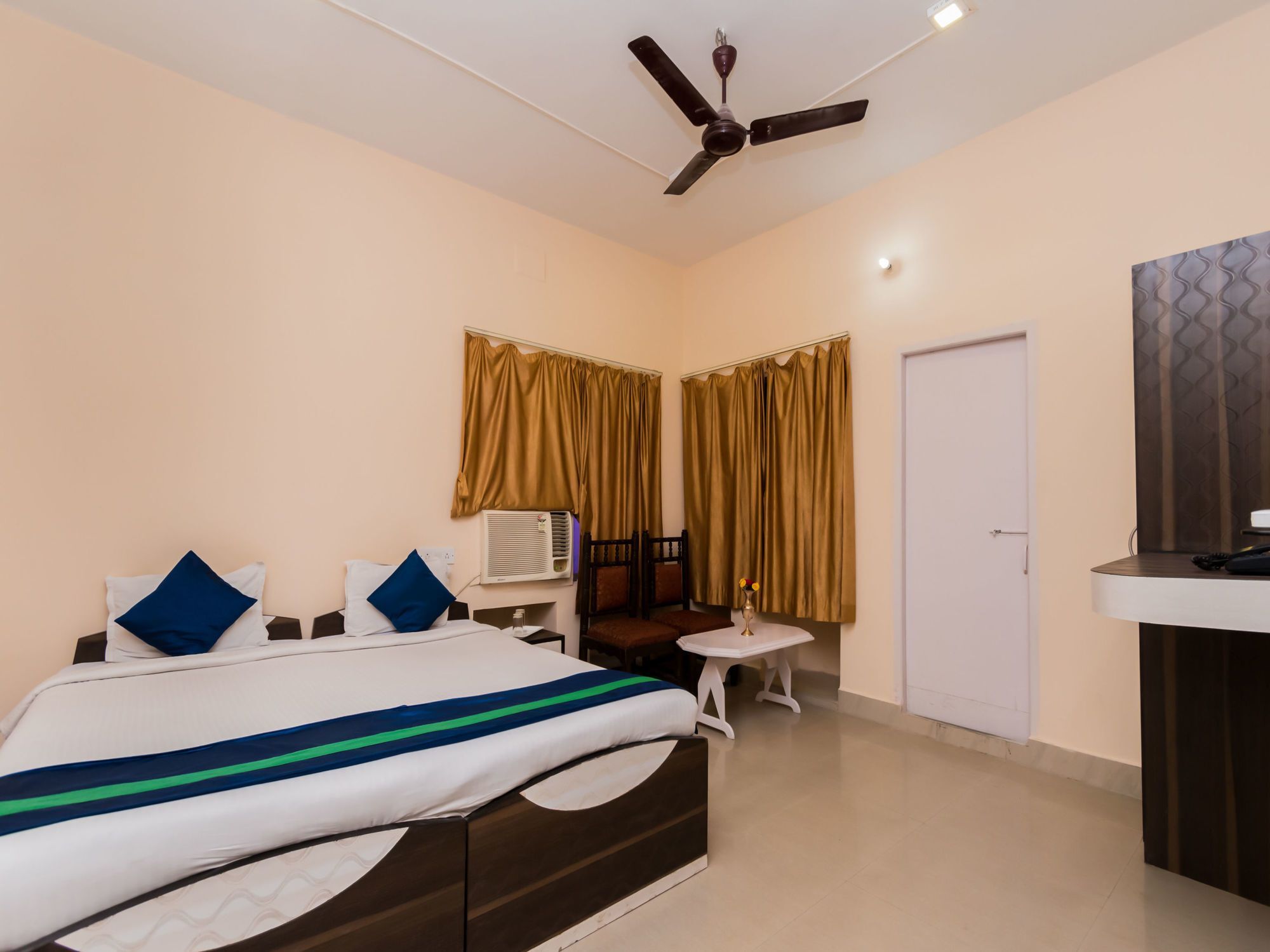 Oyo 8998 Hotel Aayash Liluah Exterior photo