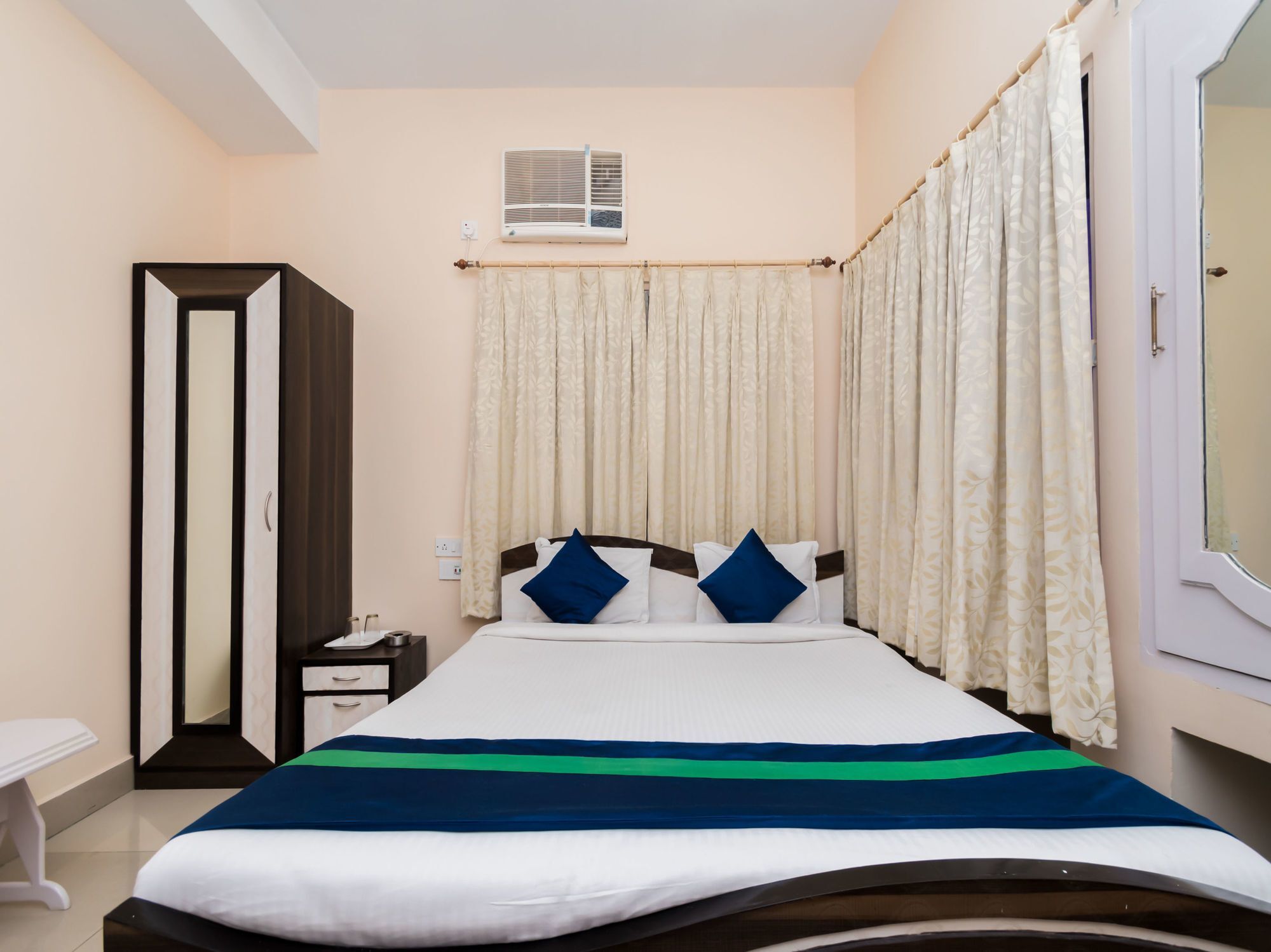 Oyo 8998 Hotel Aayash Liluah Exterior photo