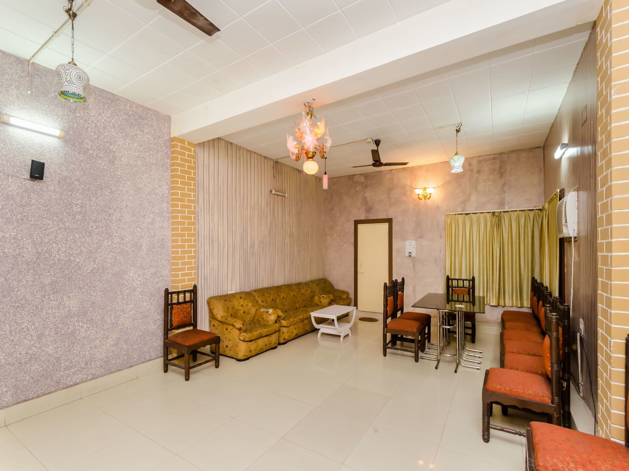 Oyo 8998 Hotel Aayash Liluah Exterior photo